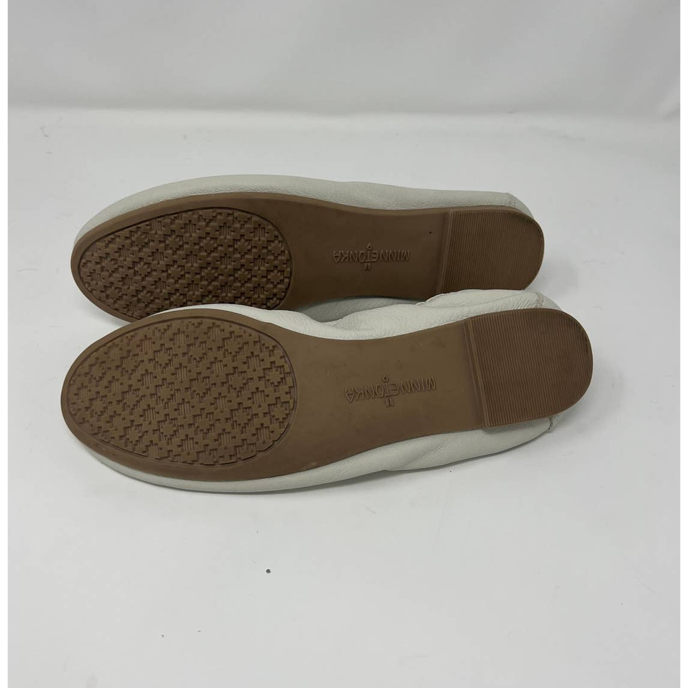 Minnetonka Anna Ballet Flat Creamy White 8 Leather EUC Shoes - Picture 4 of 5